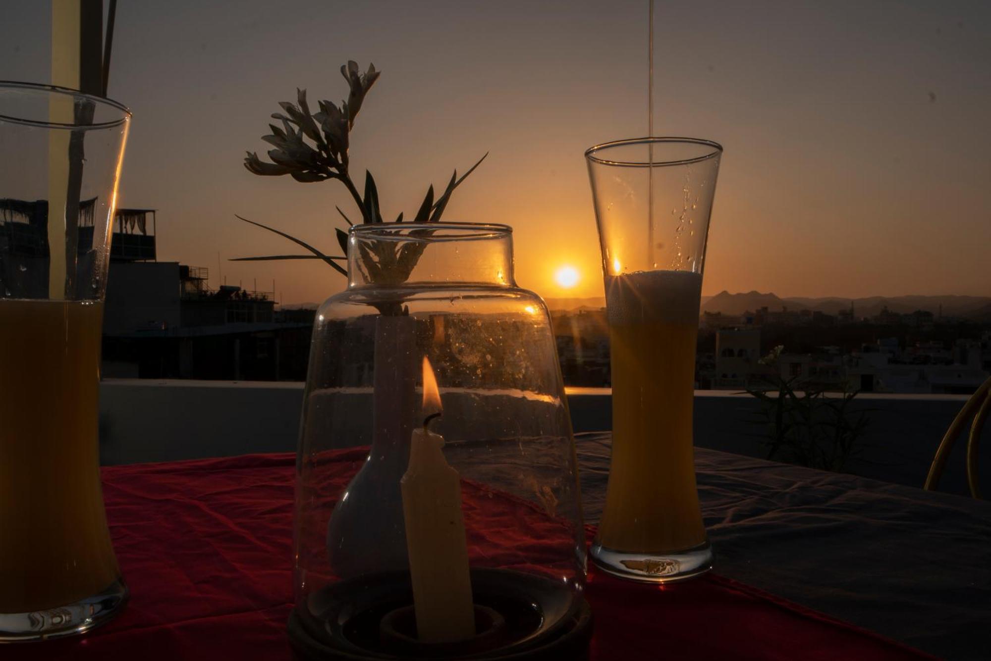 Dera Pichola- A Lake Facing Boutique Hotel Udaipur Kültér fotó