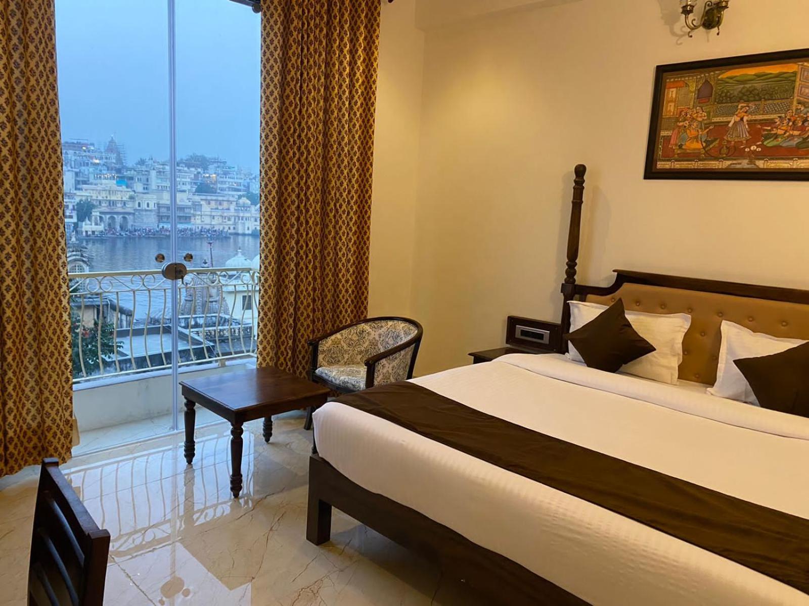 Dera Pichola- A Lake Facing Boutique Hotel Udaipur Kültér fotó